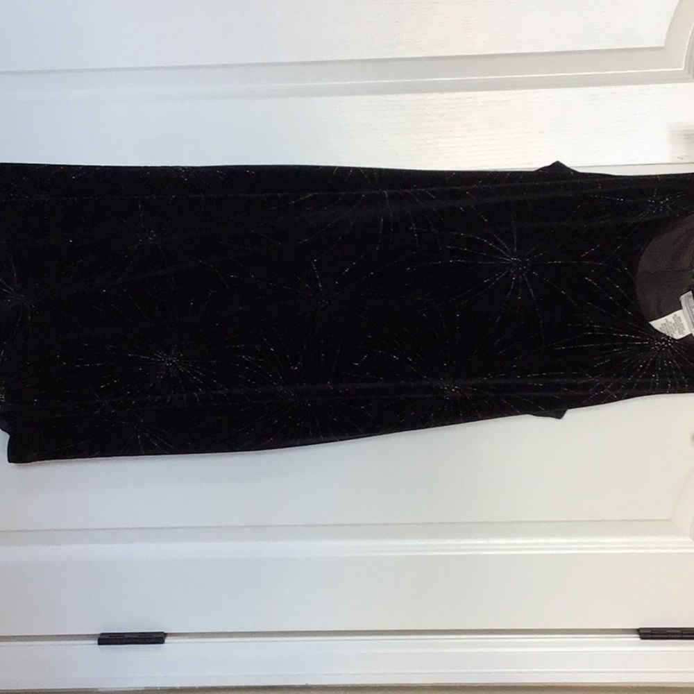 Black velvet dress, sleeveless